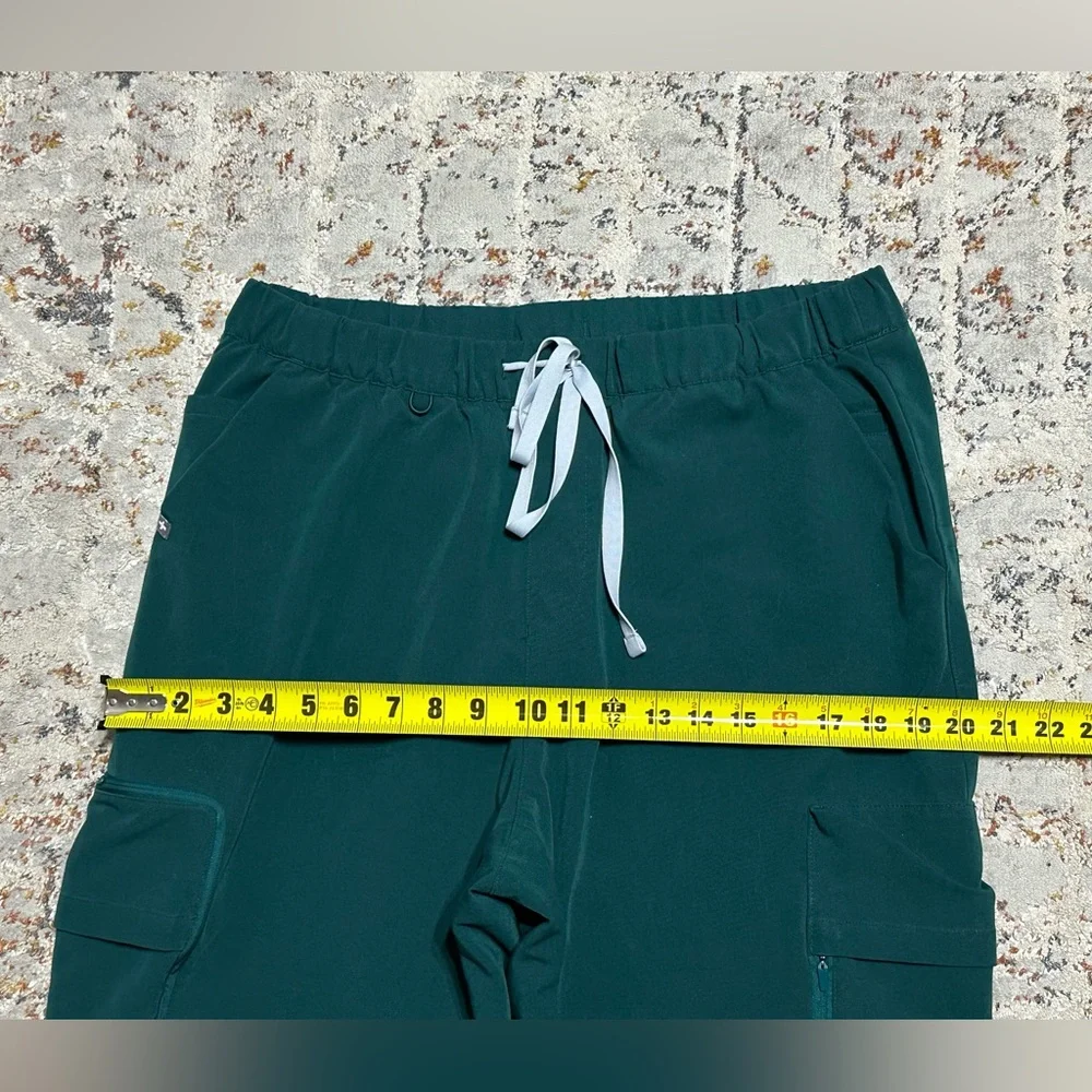 FIGS Cargo Joggers green size XL men’s